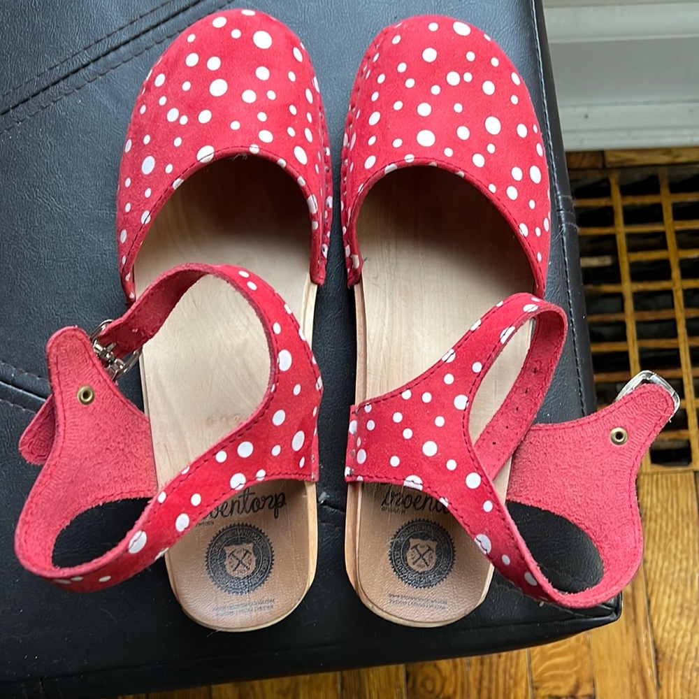 Red polka dot Troentorp clogs!